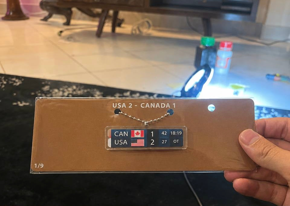 USA 2–1 Canada Ice Hockey NFC Keychain – Limited Edition